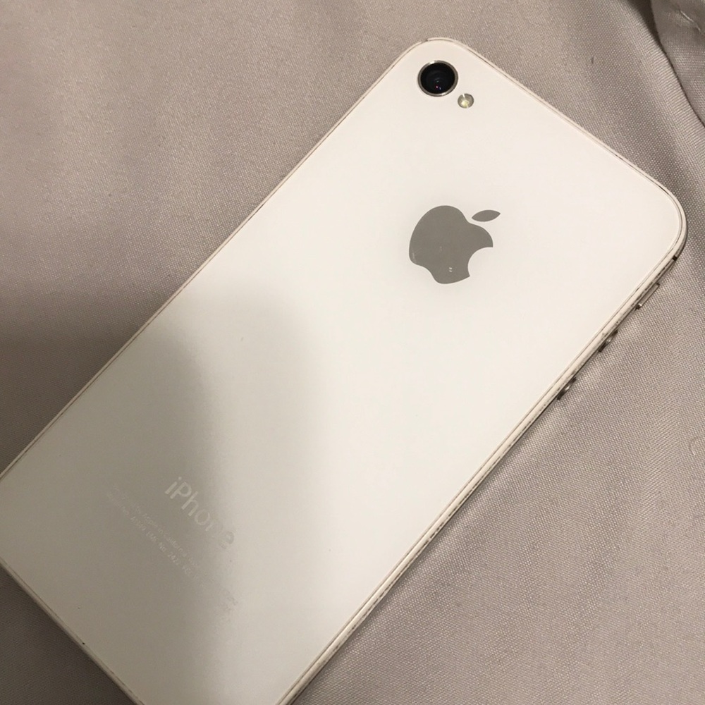 Iphone 4 - image 1